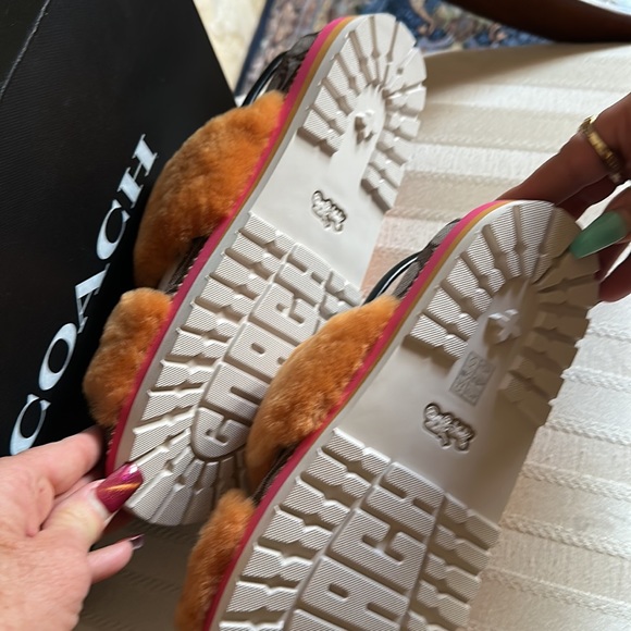 Coach Tally ladies Shearling padded sling back sandals in signature butterscotch - Picture 4 of 4